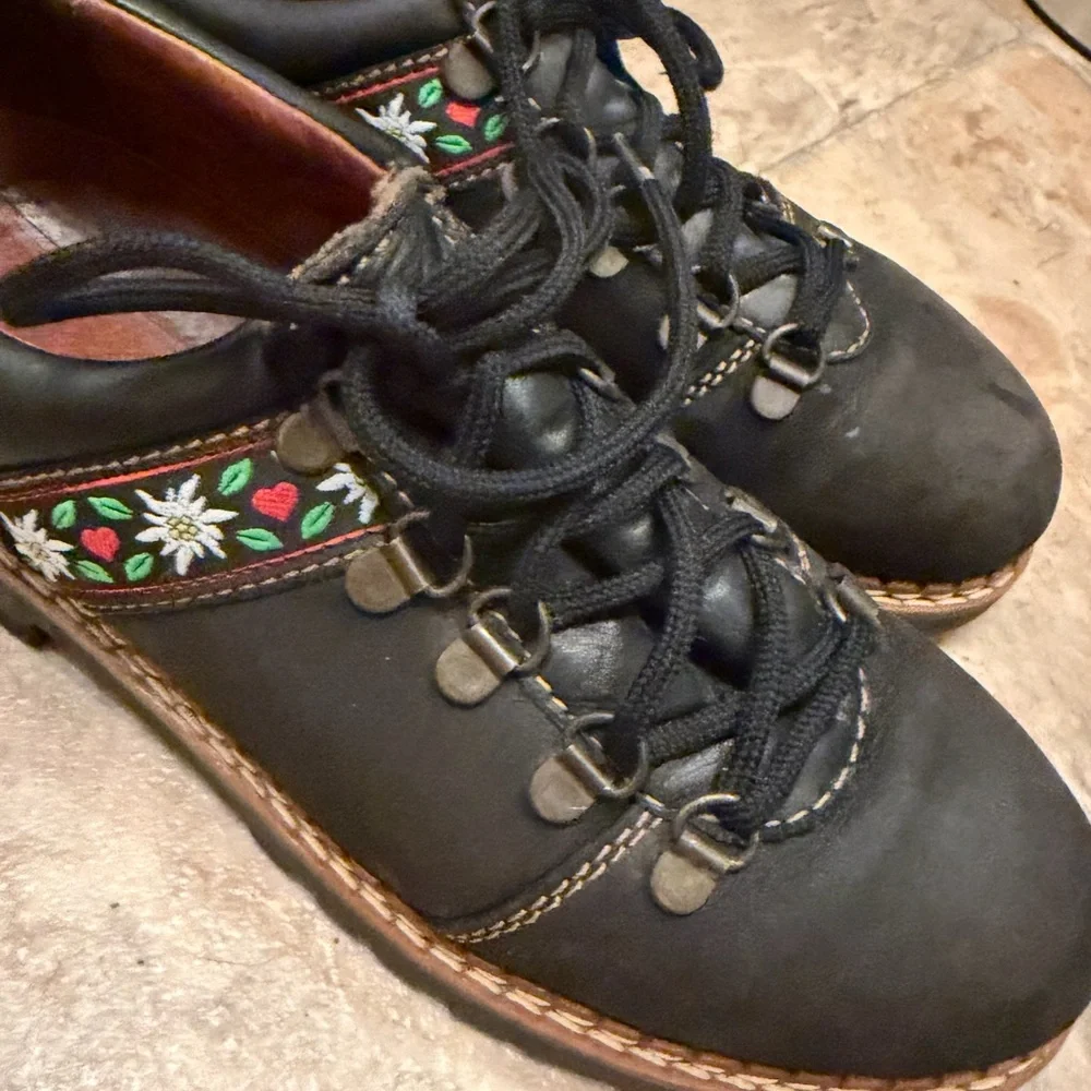 Josef Seibel Edelweiss lovely Vintage Hiking shoes- size 38 (EU) 7.5 US. - Picture 8 of 9
